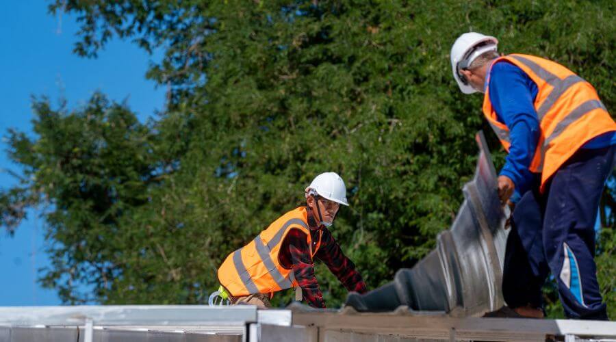 Roof replacement in Pewaukee, WI
